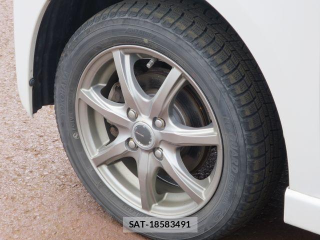 Toyota PIXIS SPACE 2014-02 8881543-22