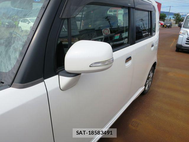 Toyota PIXIS SPACE 2014-02 8881543-6