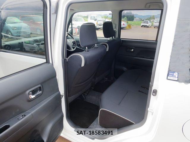 Toyota PIXIS SPACE 2014-02 8881543-7