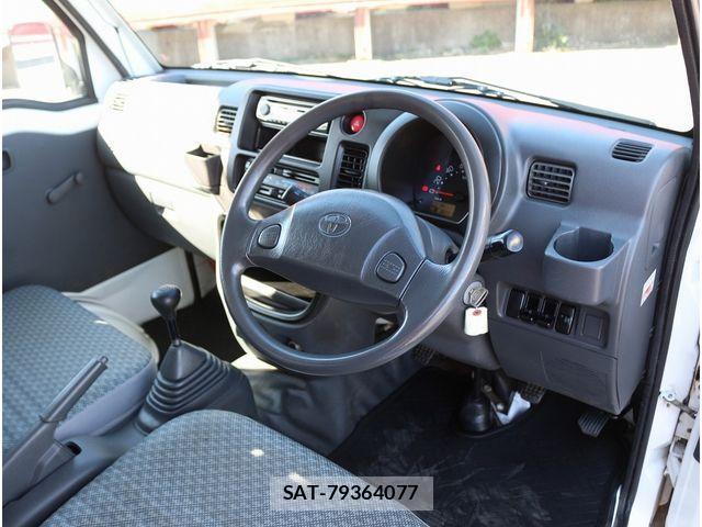 Toyota PIXIS TRUCK 2012-01 3067471-2