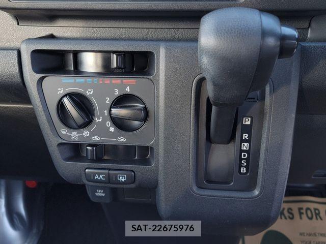 Toyota PIXIS VAN 2022-08 4329234-14