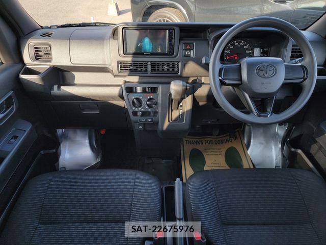 Toyota PIXIS VAN 2022-08 4329234-18