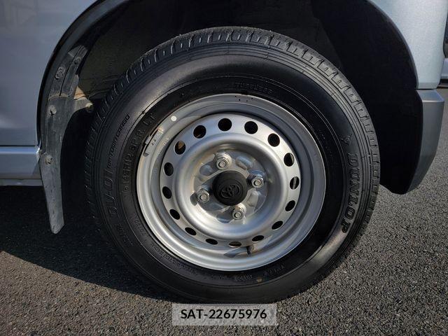 Toyota PIXIS VAN 2022-08 4329234-4