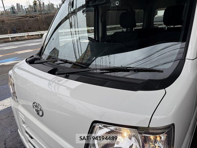 Toyota PIXIS VAN 2023-03 6673132-12