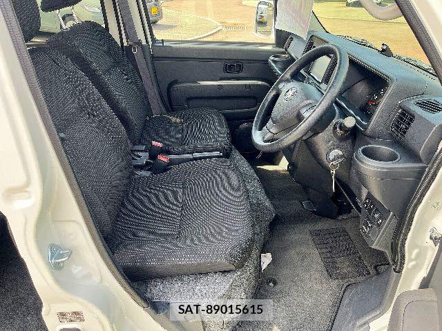 Toyota PIXIS VAN 2018-06 6677486-9
