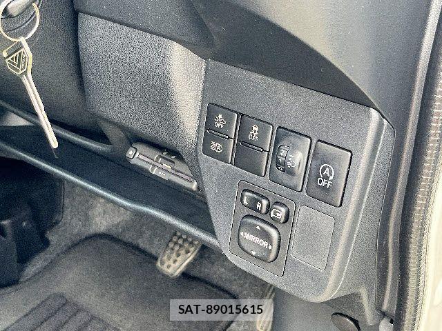 Toyota PIXIS VAN 2018-06 6677486-15