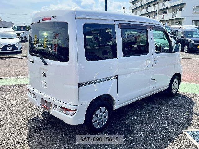 Toyota PIXIS VAN 2018-06 6677486-2