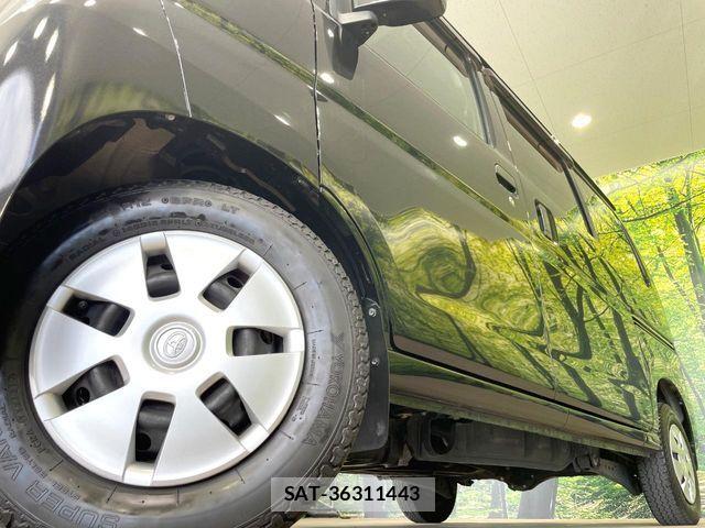 Toyota PIXIS VAN 2017-03 6816542-11