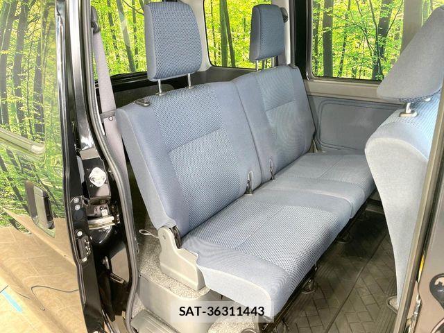 Toyota PIXIS VAN 2017-03 6816542-8