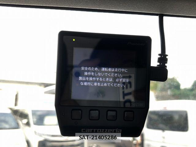Toyota PIXIS VAN 2022-03 7223527-28