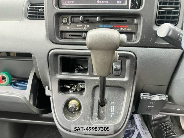 Toyota PIXIS VAN 2016-07 7251904-15