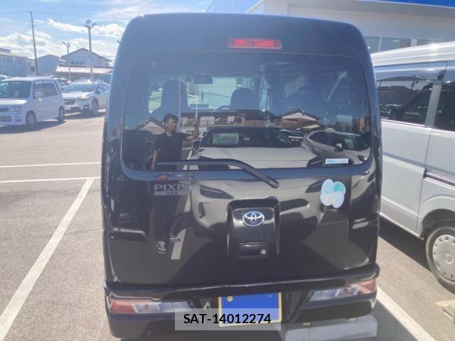 Toyota PIXIS VAN 2018-06 7272697-3