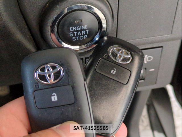 Toyota PIXIS VAN 2023-06 7272698-11