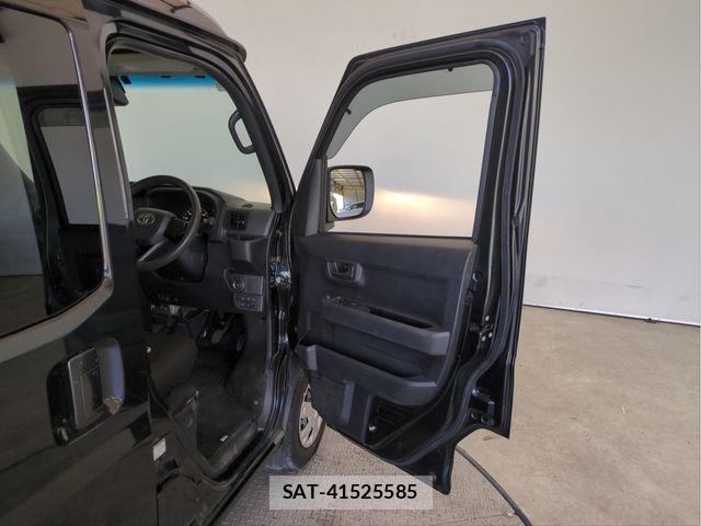 Toyota PIXIS VAN 2023-06 7272698-28