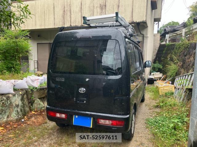 Toyota PIXIS VAN 2015-01 7359290-3