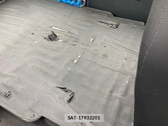 Toyota PIXIS VAN 2018-07 7393533-10