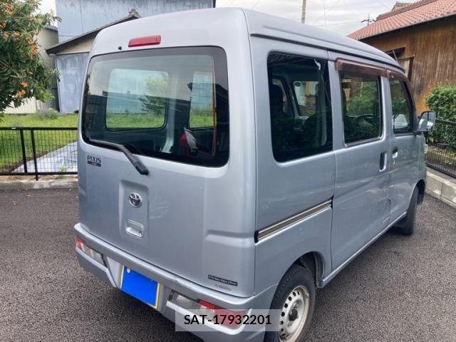 Toyota PIXIS VAN 2018-07 7393533-1