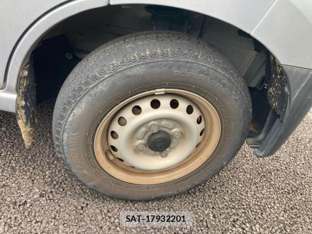 Toyota PIXIS VAN 2018-07 7393533-3