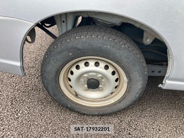 Toyota PIXIS VAN 2018-07 7393533-4