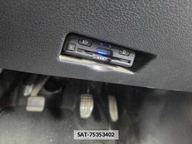 Toyota PIXIS VAN 2022-10 7903222-11