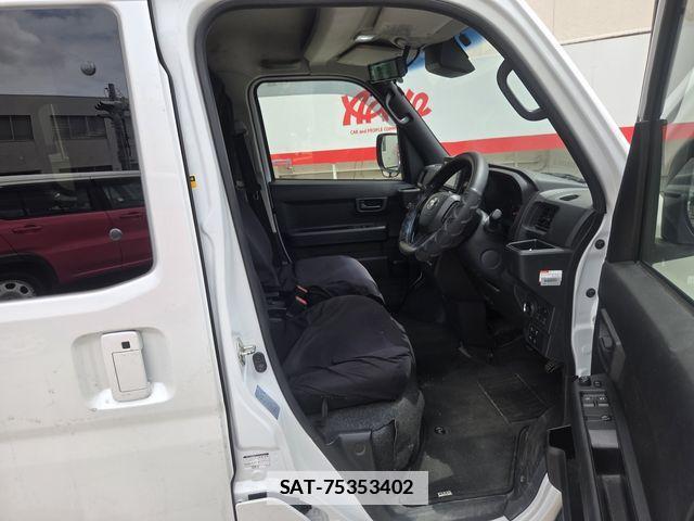 Toyota PIXIS VAN 2022-10 7903222-6