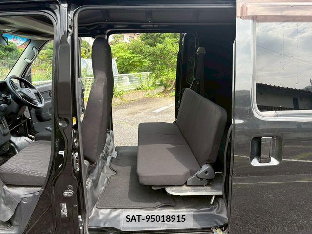 Toyota PIXIS VAN 2018-12 7963274-13