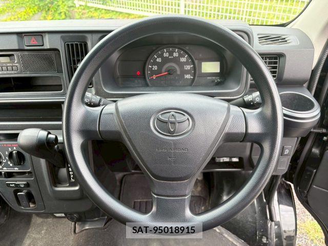 Toyota PIXIS VAN 2018-12 7963274-15