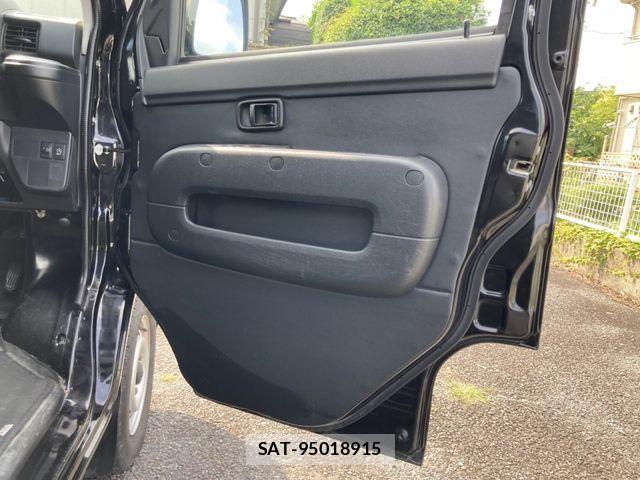 Toyota PIXIS VAN 2018-12 7963274-25