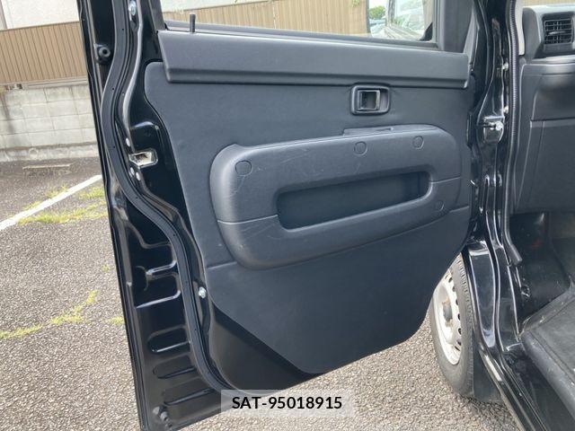 Toyota PIXIS VAN 2018-12 7963274-27