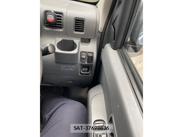 Toyota PIXIS VAN 2012-01 7963276-11
