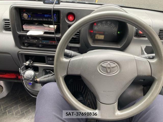 Toyota PIXIS VAN 2012-01 7963276-12