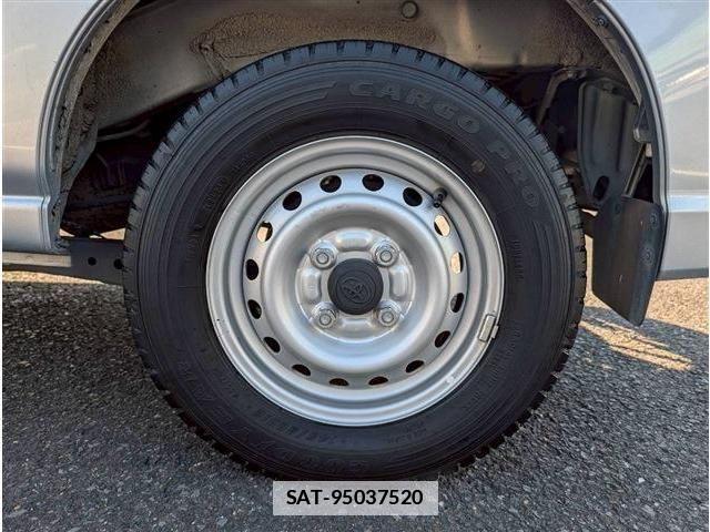 Toyota PIXIS VAN 2021-06 7980577-10
