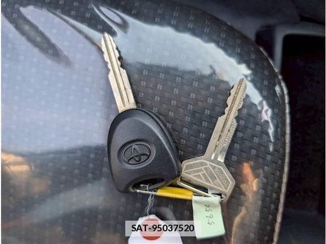 Toyota PIXIS VAN 2021-06 7980577-28