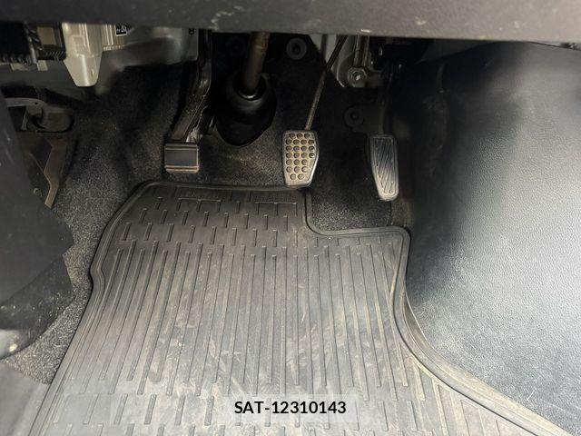 Toyota PIXIS VAN 2022-06 8037590-23
