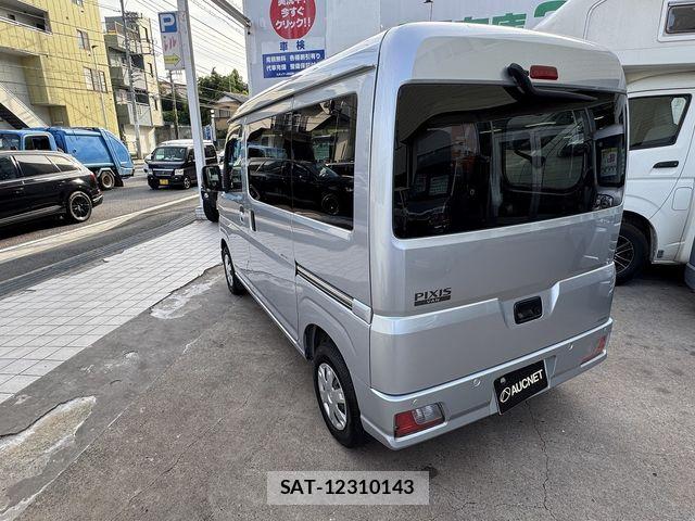 Toyota PIXIS VAN 2022-06 8037590-2
