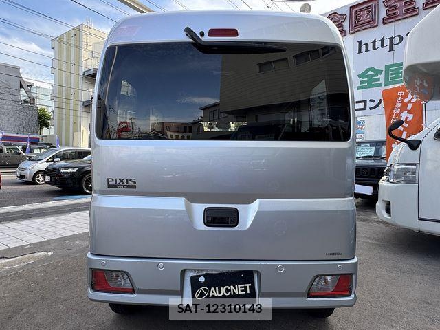 Toyota PIXIS VAN 2022-06 8037590-7