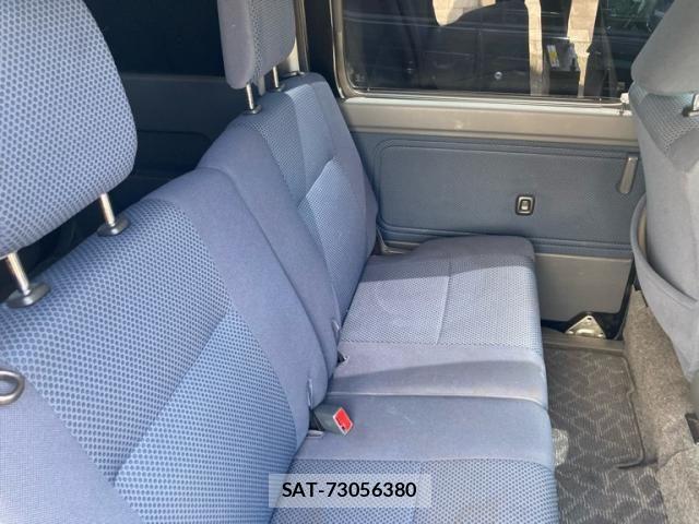 Toyota PIXIS VAN 2014-06 8075115-10