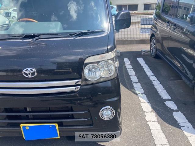 Toyota PIXIS VAN 2014-06 8075115-1