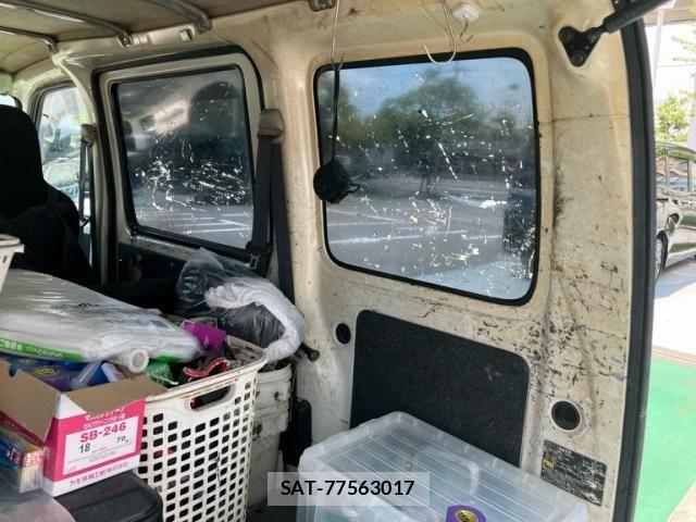 Toyota PIXIS VAN 2018-09 8209528-23