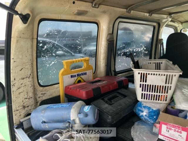 Toyota PIXIS VAN 2018-09 8209528-24