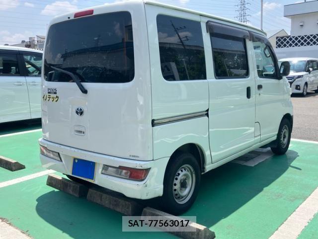 Toyota PIXIS VAN 2018-09 8209528-3