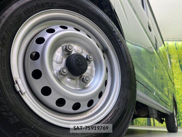 Toyota PIXIS VAN 2023-04 8209525-12