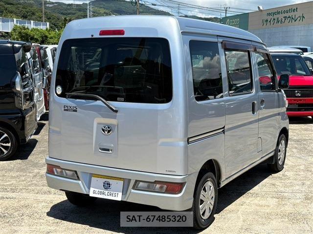 Toyota PIXIS VAN 2021-06 8209527-15