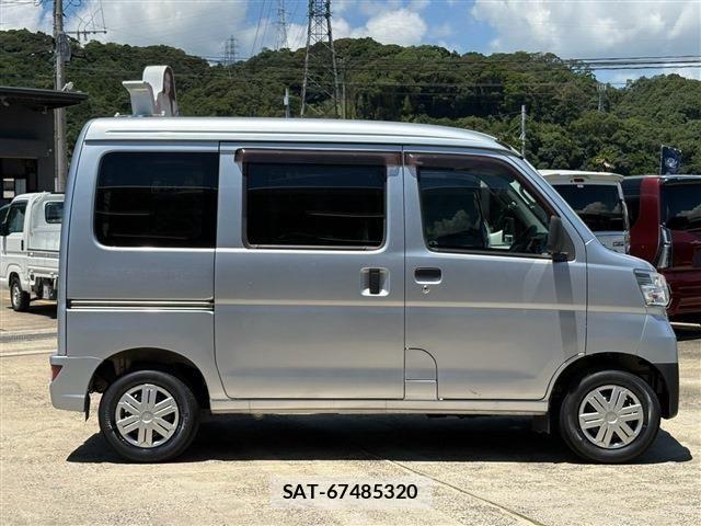Toyota PIXIS VAN 2021-06 8209527-16