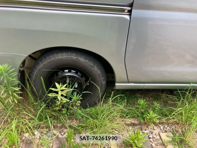 Toyota PIXIS VAN 2012-08 8246330-11