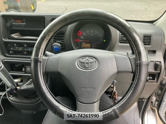 Toyota PIXIS VAN 2012-08 8246330-21