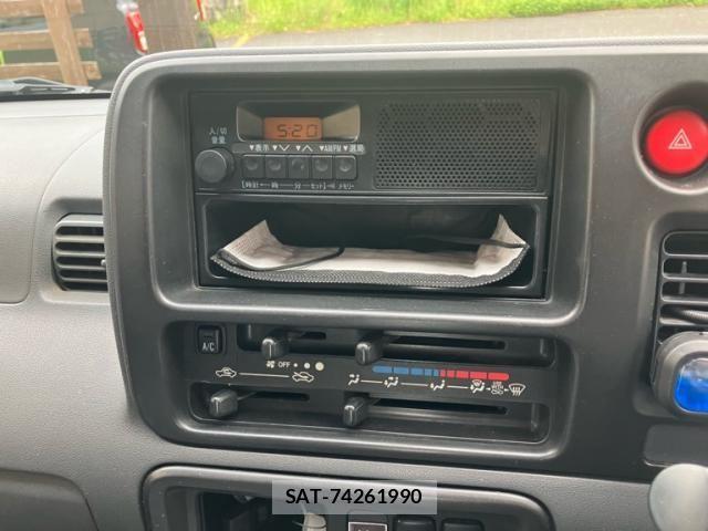 Toyota PIXIS VAN 2012-08 8246330-24