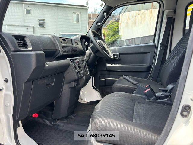 Toyota PIXIS VAN 2023-01 8316373-17