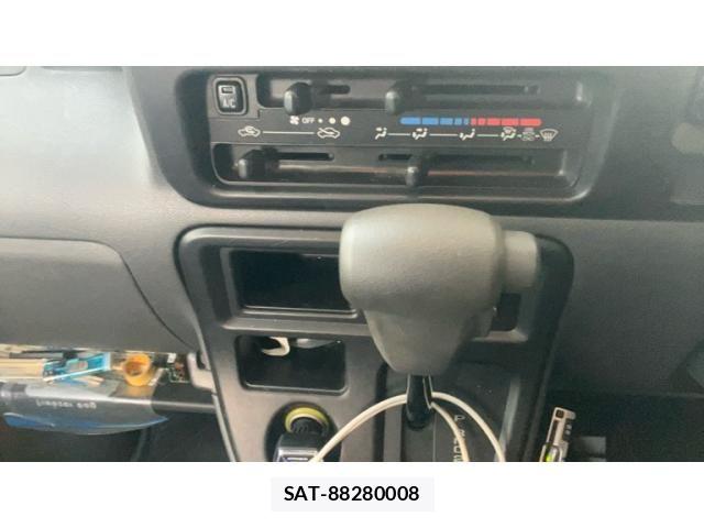 Toyota PIXIS VAN 2013-03 8316375-19