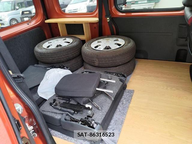 Toyota PIXIS VAN 2023-04 8337377-23